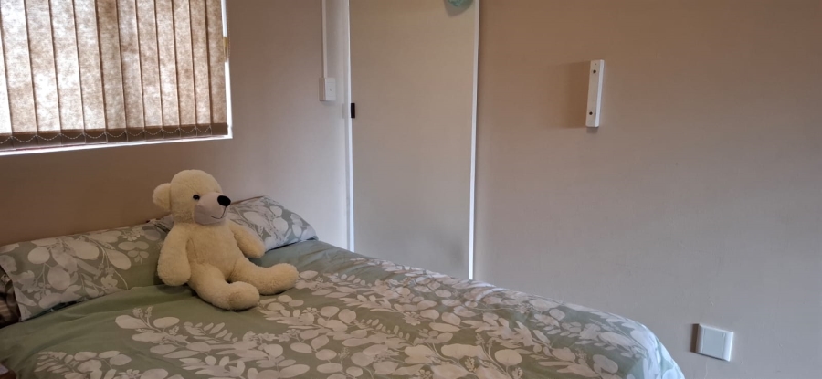 5 Bedroom Property for Sale in Nahoon Beach Eastern Cape